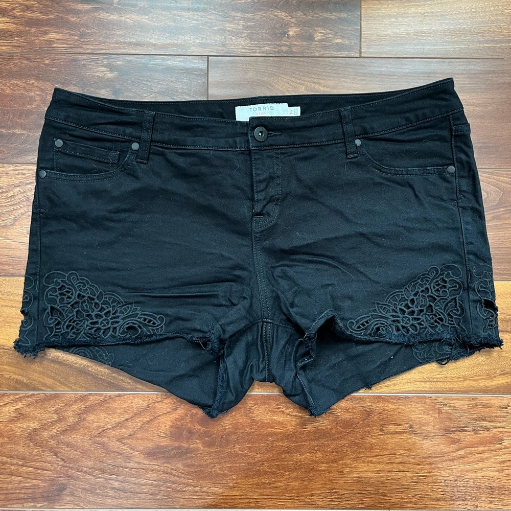 Torrid Floral Cut-out detail Shorts